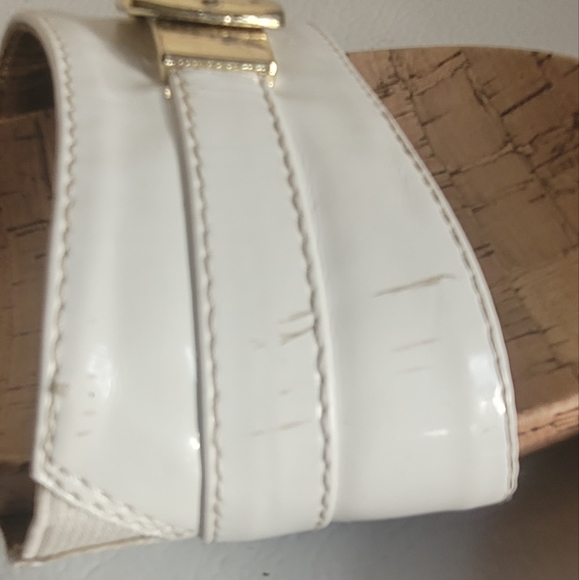 Michael Kors youth sandal - Picture 5 of 16